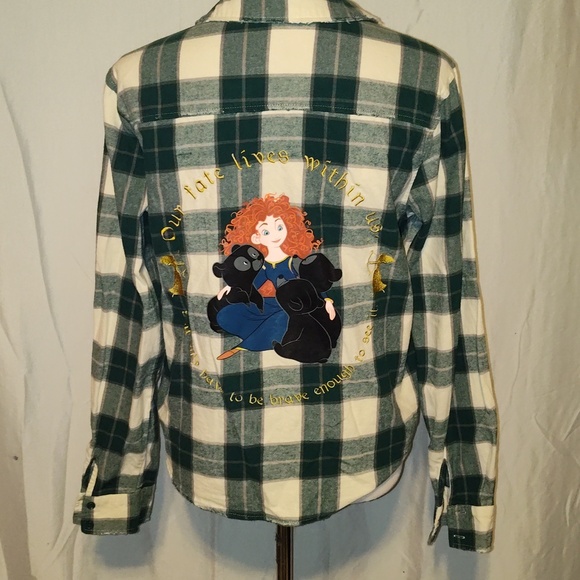 Her Universe Tops - Boxlunch Her Universe Brave Merida & DunBroch Brothers Overshirt Small Flannel